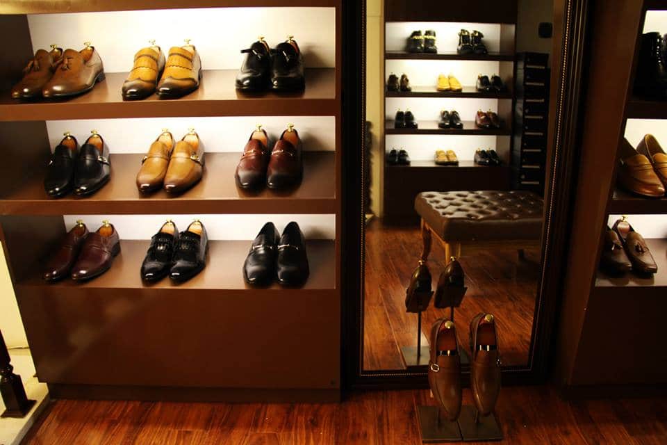Top 10 cửa hàng giày dép đẹp nhất TPHCM
