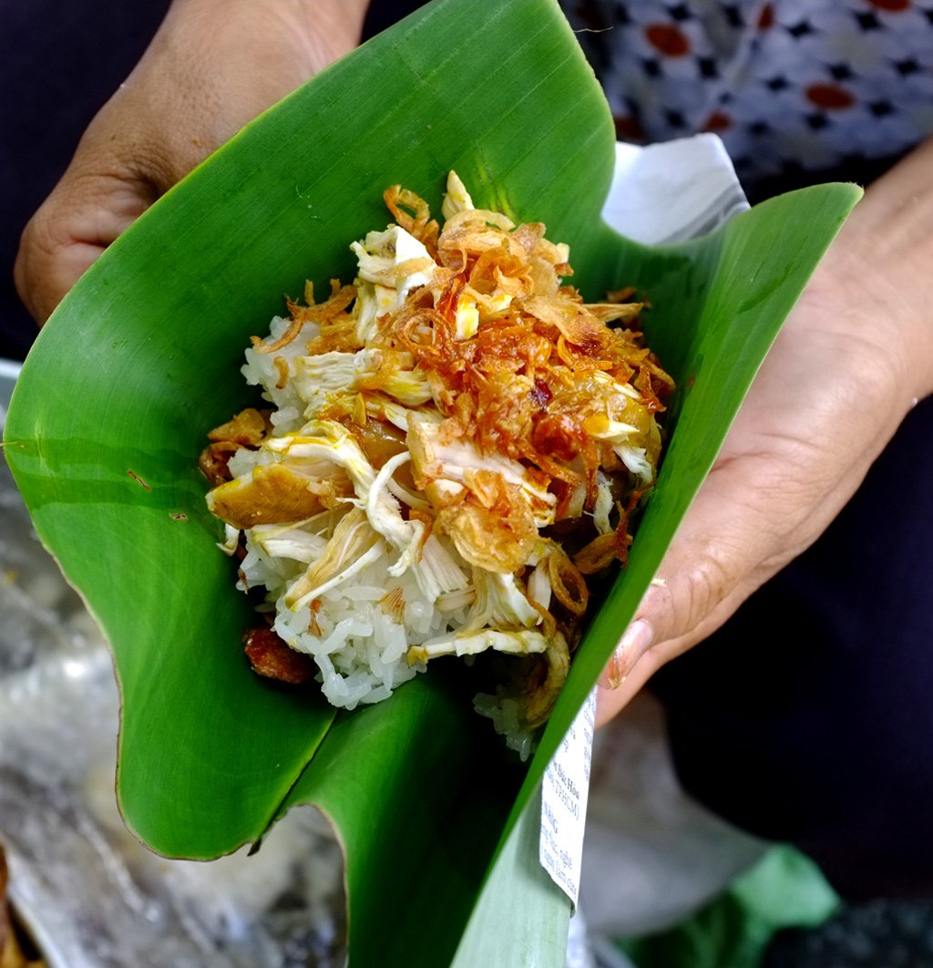 Top 15 quán xôi mặn, ngọt Sài Gòn ngon và nổi tiếng nhất