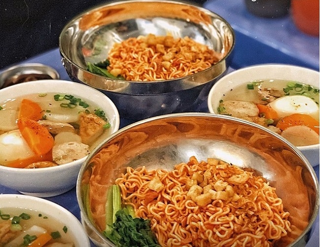 Top 4 quán mì trộn “ăn là ghiền” được giới trẻ săn đón ở Sài gòn